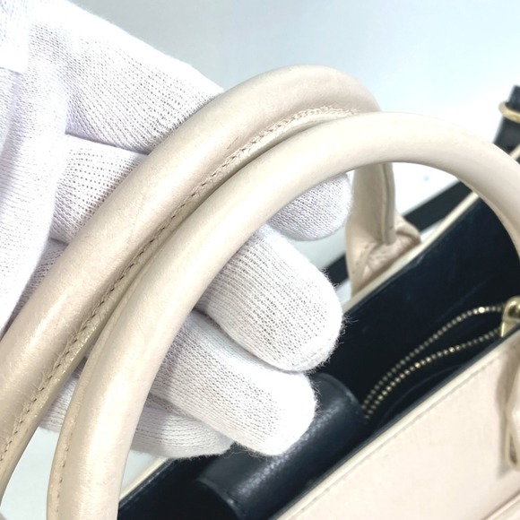 CHANEL CC Mark Bicolor 2WAY Shoulder Bag Beige - Picture 9 of 16